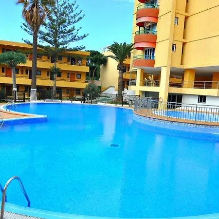 Apartment Beachfront Goldenmile Piramides