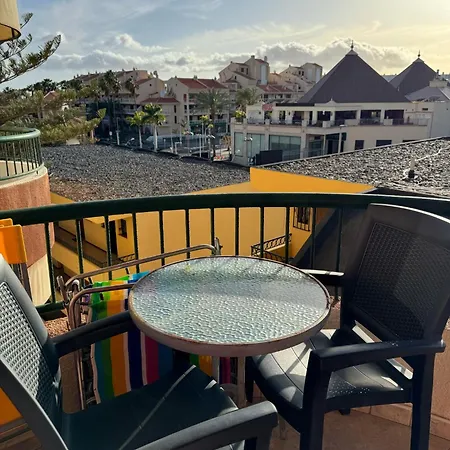 Beachfront Goldenmile Piramides Apartment